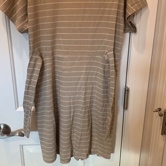 Lush dress  - Picture 2 of 5